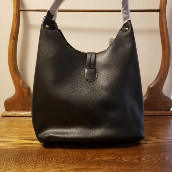 Premium Faux Leather Tote w/ Ring Medallion- Black - Picture 4 of 9